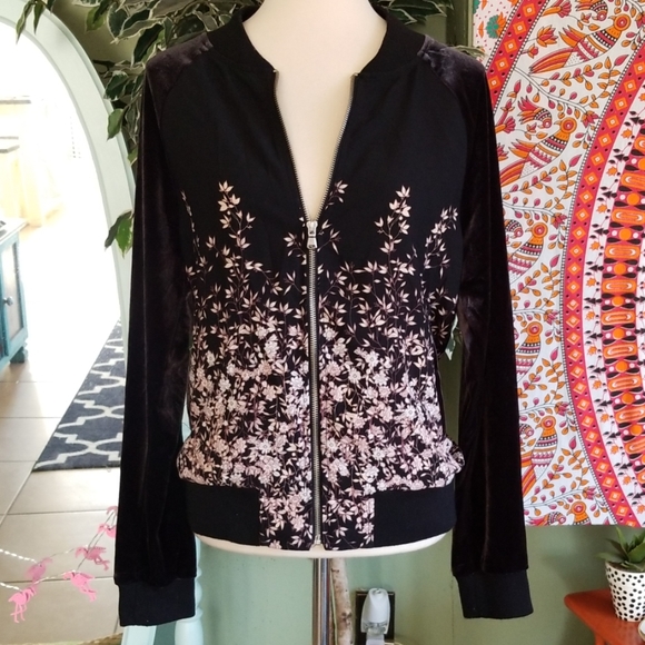 a new day Jackets & Blazers - A New Day Velvet Sleeve Floral Pattern Zip Jacket